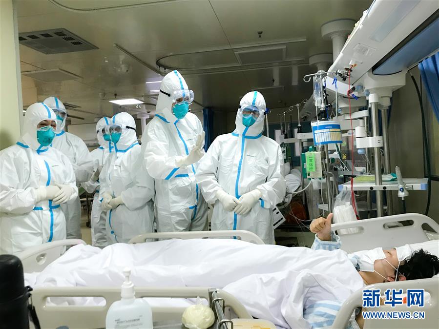 （新华全媒头条·图文互动）（3）新华社评论员：危难时刻，党员干部要挺身而出——论坚决打赢疫情防控阻击战