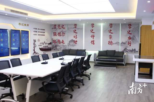 电白区检察院新建党员活动室，打造现代化、科技化党员活动阵地。