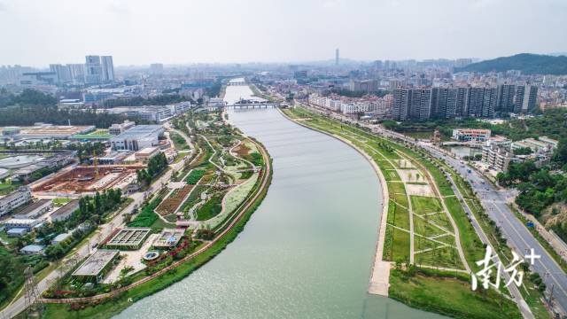 在深圳茅洲河两岸，碧道建设纵深推进，生态环境逐渐提升。南方日报记者 朱洪波 摄