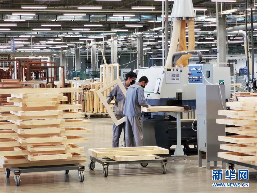 (在习近平新时代中国特色社会主义思想指引下——新时代新作为新篇章·习近平总书记关切事·图文互动)(2)阳光总在风雨后——中小企业在疫情中迎难而上