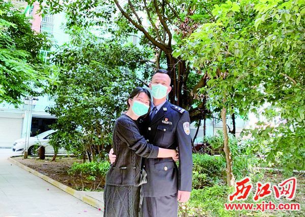 夫妻阔别62天终于团聚。 西江日报通讯员供图